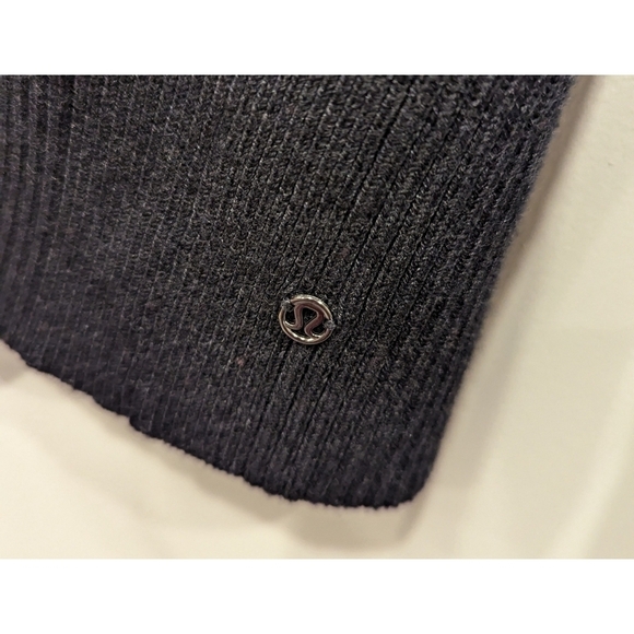 Lululemon Peace of Mind Hooded Wrap in Heathered Black Size 4 - Picture 9 of 12